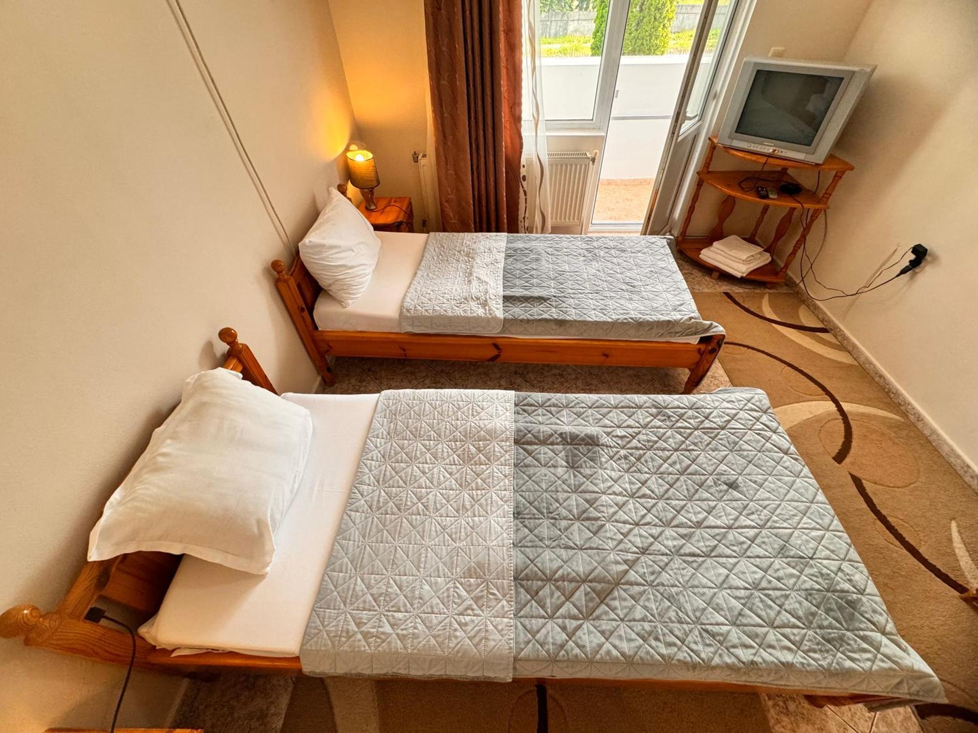 Motel International Berkovitsa Eksteriør bilde