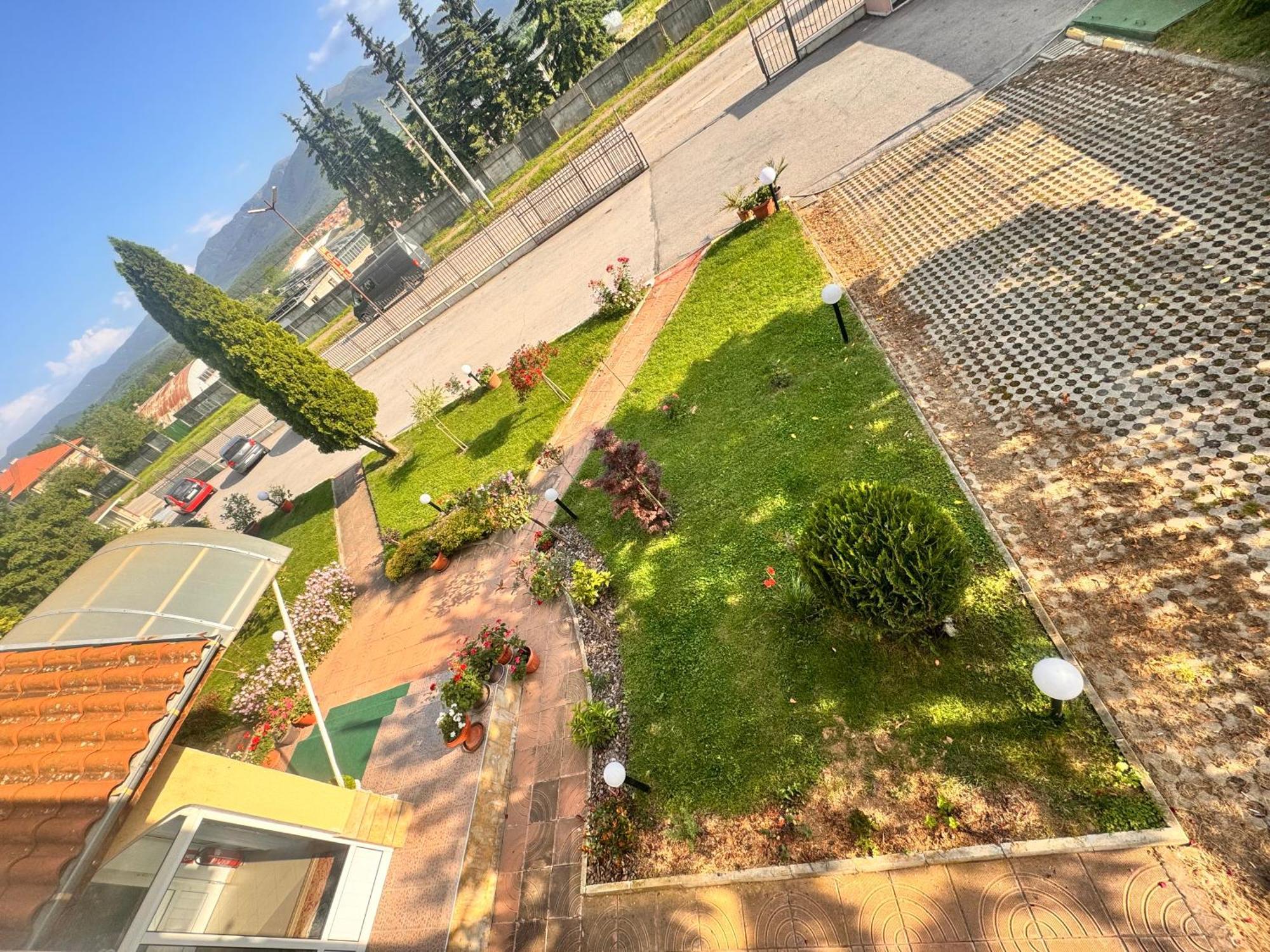 Motel International Berkovitsa Eksteriør bilde